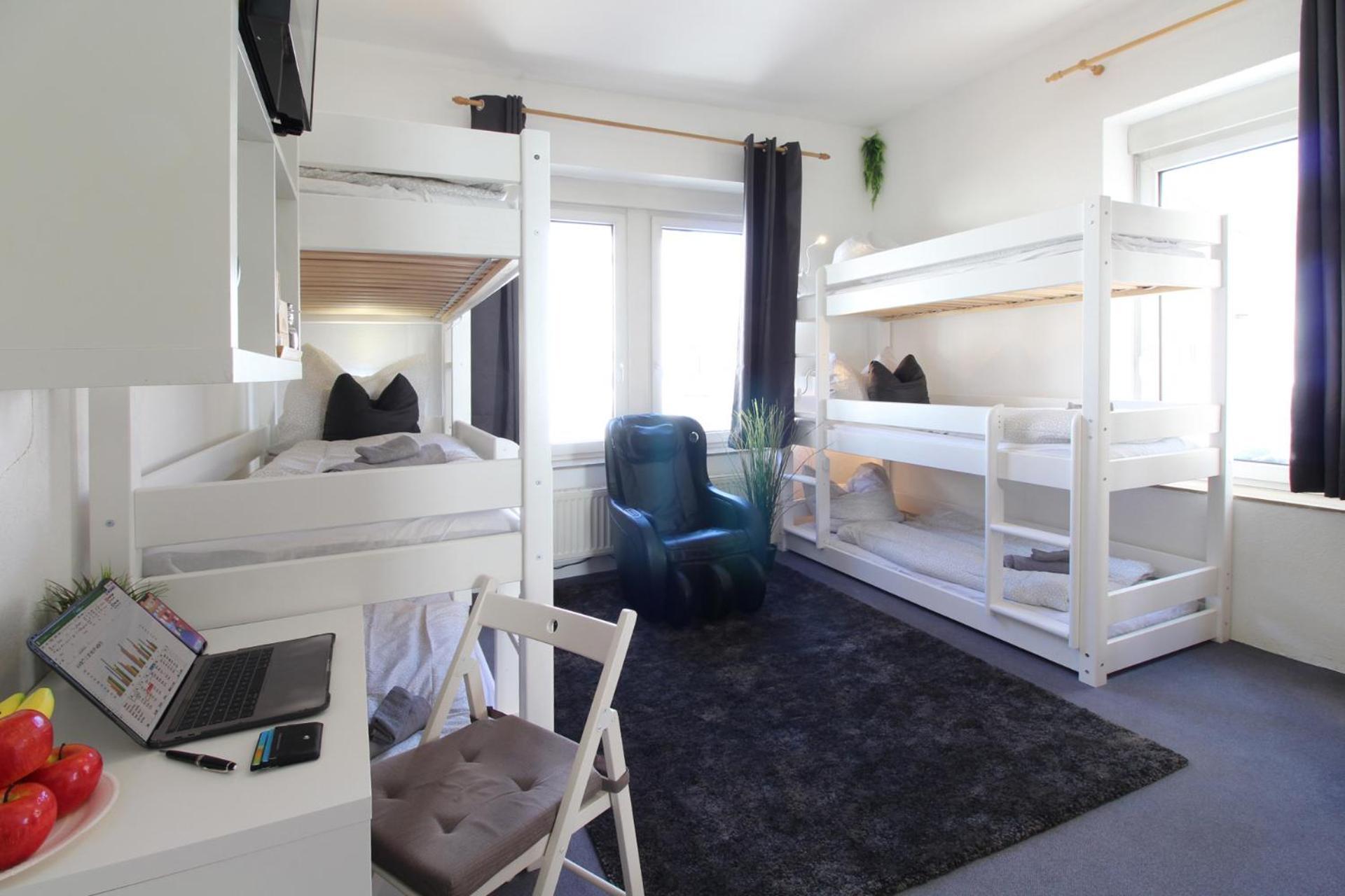 Zentrum - Komplettes Zimmer, Hochbett, Android Tv & Eigenem Bad - Perfekt Fuer Familien & Gruppen *