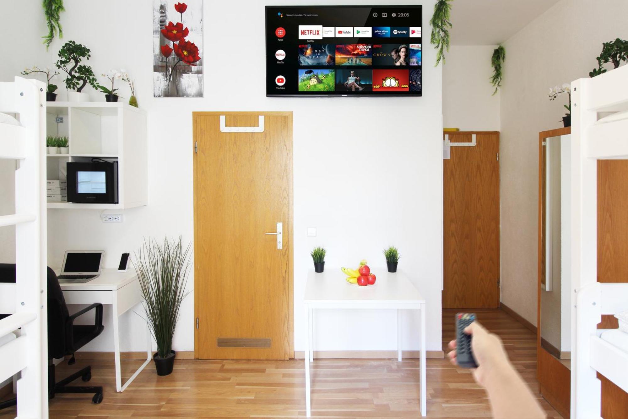 Zentrum - Komplettes Zimmer, Hochbett, Android Tv & Eigenem Bad - Perfekt Fuer Familien & Gruppen Ulm
