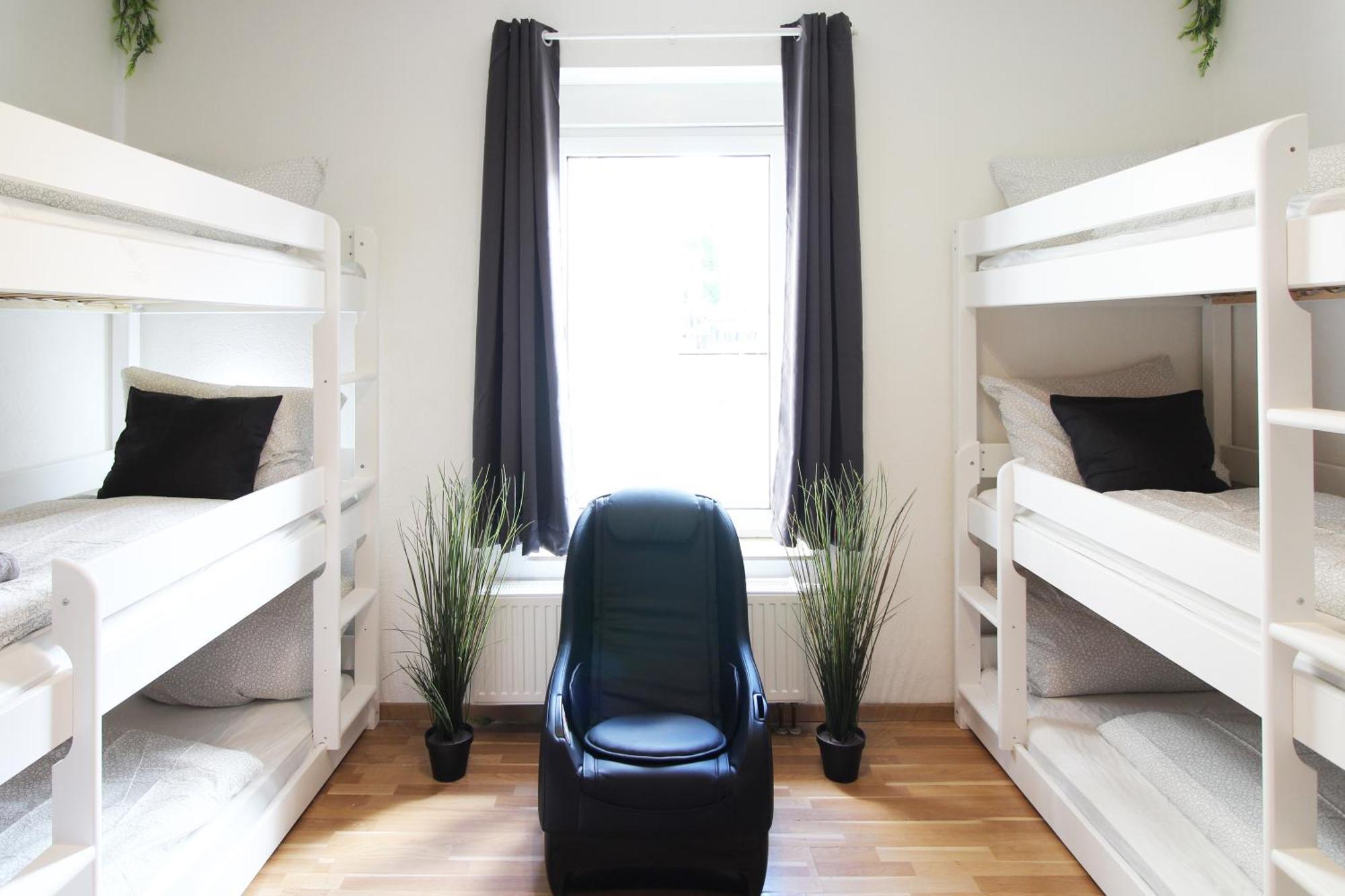 Zentrum - Komplettes Zimmer, Hochbett, Android Tv & Eigenem Bad - Perfekt Fuer Familien & Gruppen Ulm