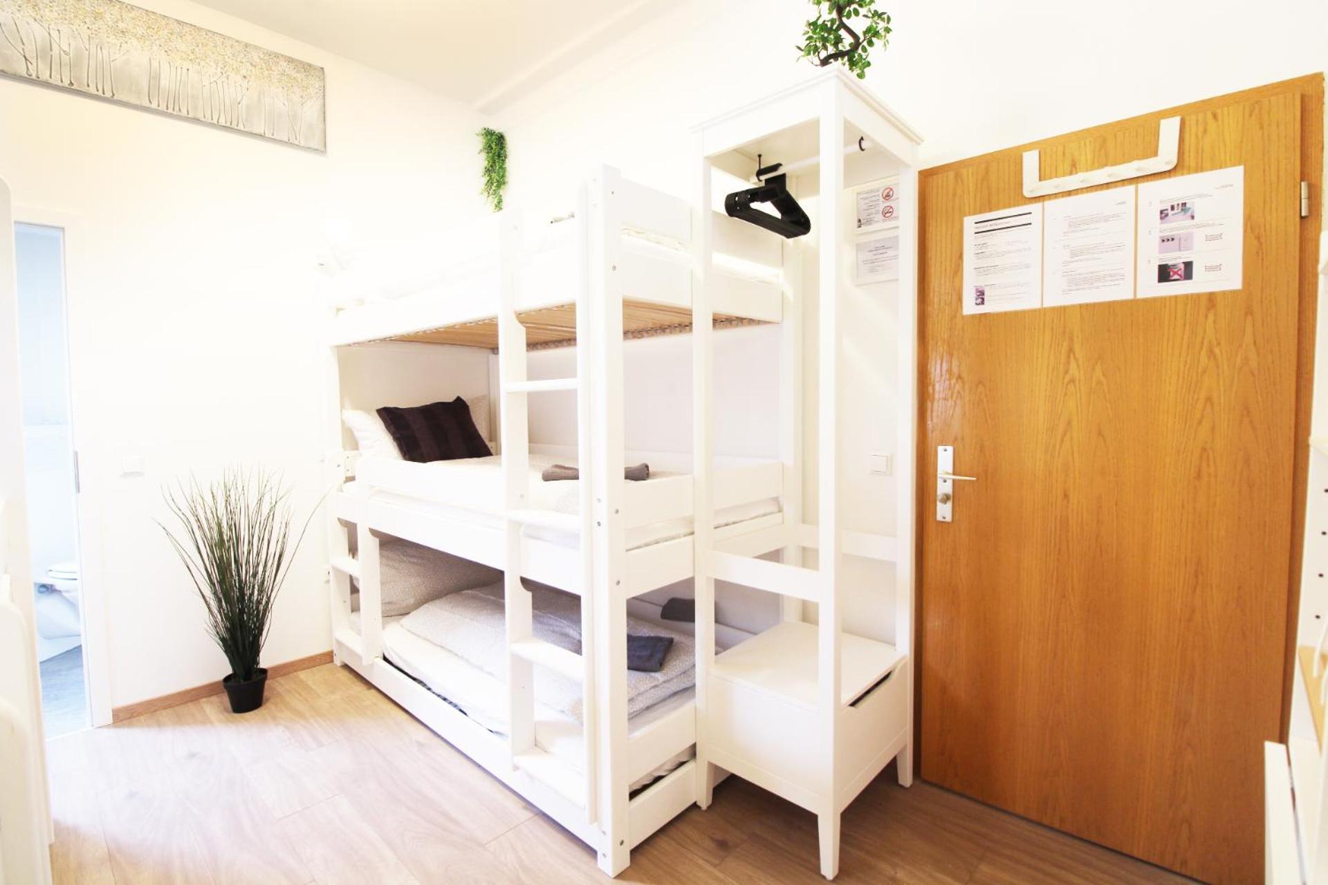 Zentrum - Komplettes Zimmer, Hochbett, Android Tv & Eigenem Bad - Perfekt Fuer Familien & Gruppen * Ulm