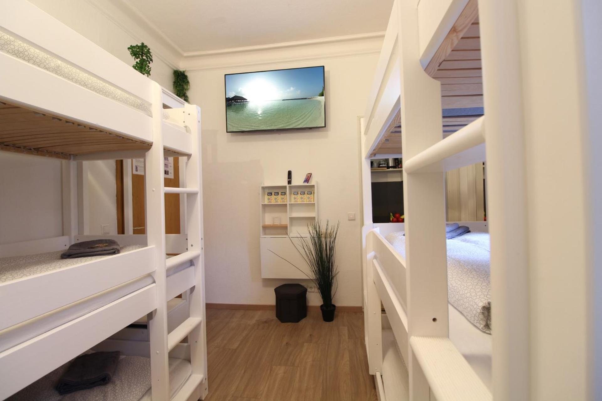 Zentrum - Komplettes Zimmer, Hochbett, Android Tv & Eigenem Bad - Perfekt Fuer Familien & Gruppen Hotel *