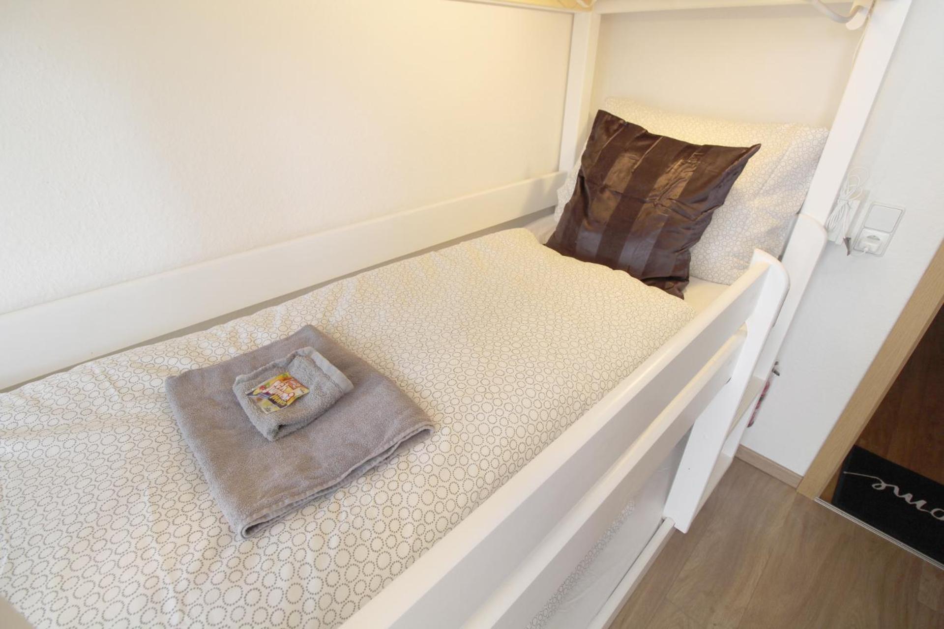 Zentrum - Komplettes Zimmer, Hochbett, Android Tv & Eigenem Bad - Perfekt Fuer Familien & Gruppen Hotel Ulm